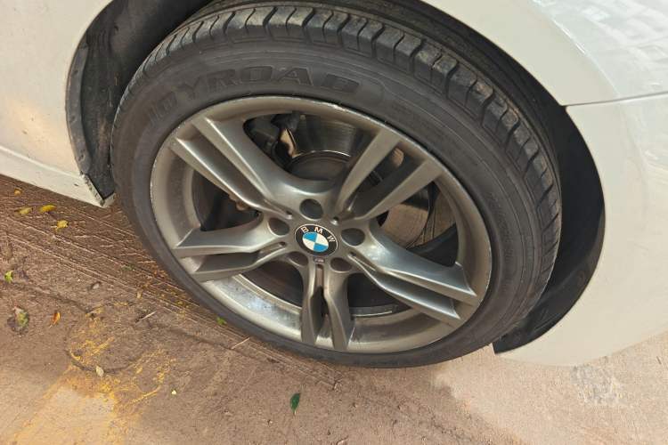 Used BMW 3 Series 2018 330i M Sport Night Edition Right Front Wheel Hub