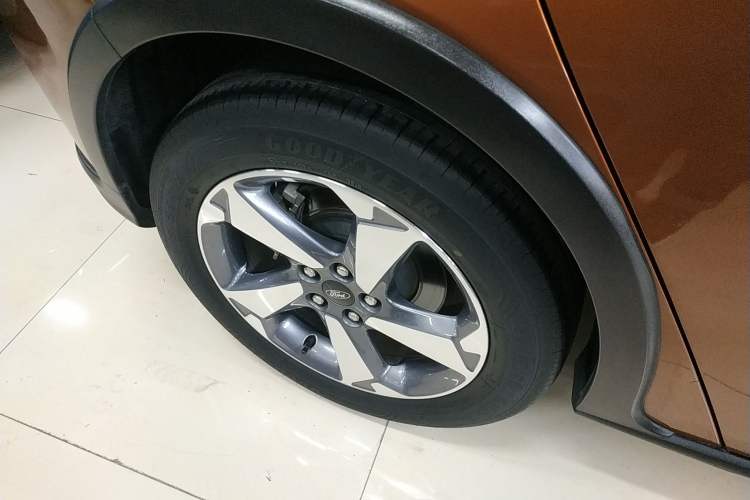 Used Ford Focus Active 2020 EcoBoost 180 Automatic Trendy Model Right Rear Wheel Hub