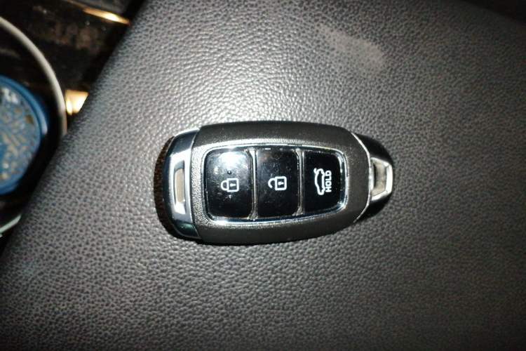 Used Hyundai Elantra 2021 1.5L CVT LUX Prestige Edition
