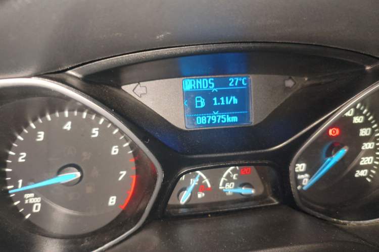 Used Ford Focus 2012 Sedan 1.6L Automatic Fashion Edition Odometer Close Up