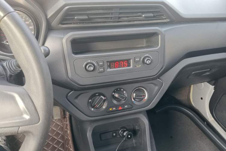 Used Wuling Hongguang 2021 1.5L S Base Version LAR
