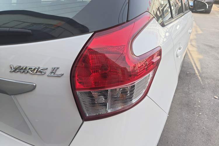 Used Toyota YARiS L Zhi Xuan 2015 1.5G Automatic Xuan Dong Sunroof Special Edition
