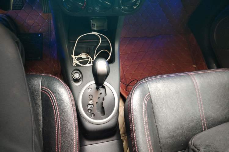 Used Suzuki Swift 2013 1.5L Automatic 20th Anniversary Limited Edition Gear Lever