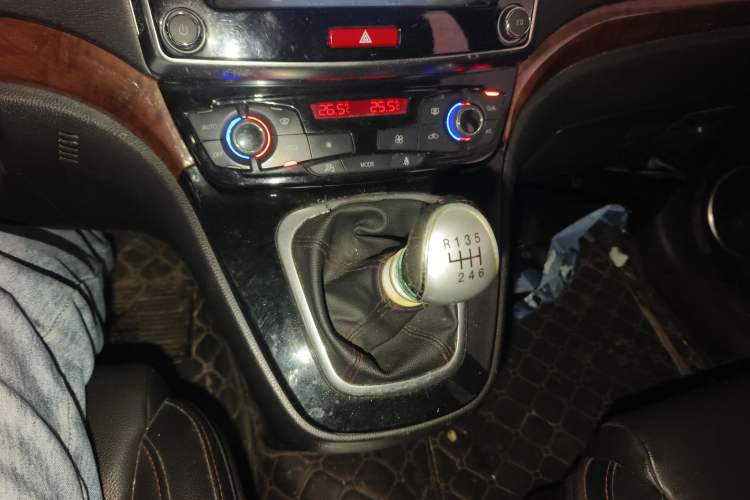 Used Haval H6 2013 Sports Edition 1.5T Manual Two-Wheel Drive Elite Model