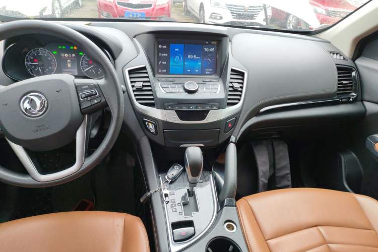 Used Dongfeng Fengdu MX5 2017 2.0L Automatic Urban Edition
