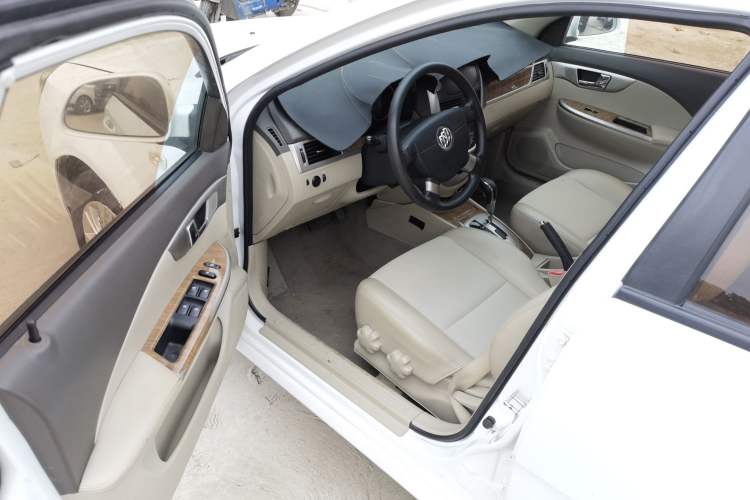 Used Buick Excelle 2015 1.5L Automatic Classic Model Driver Seat