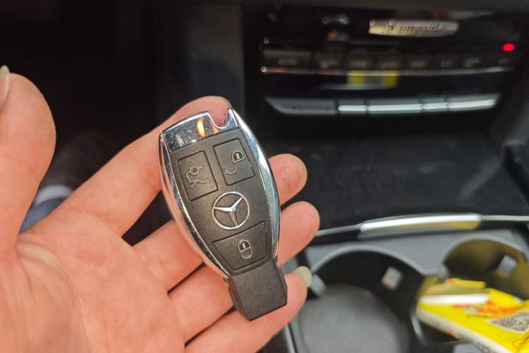 Used Mercedes-Benz E-Class 2010 E 300 L Fashion Model