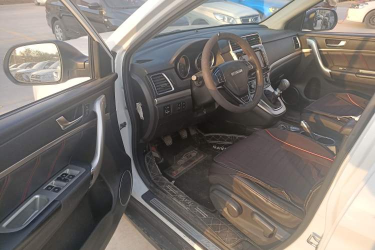 Used Haval M6 2018 1.5T Manual Two-Wheel Drive Elite Model Driver Seat
