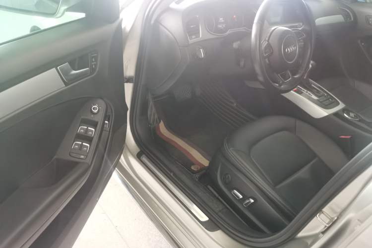 Used Audi A4L 2015 35 TFSI Automatic Standard Model
