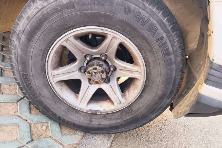 Used Leopaard Q6 2015 2.4L Manual 4x4 Excellence Edition
