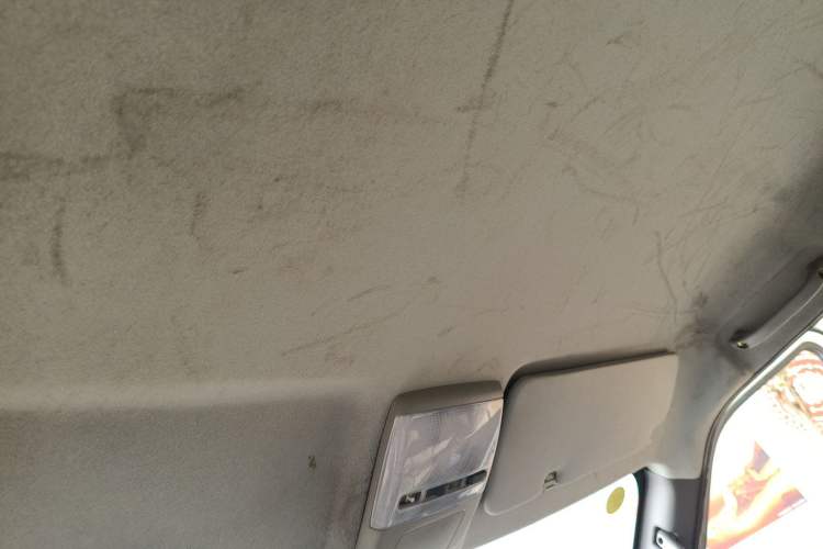 Used Dongfeng Yufeng EM26 2023 Standard Edition 41.472 kWh Henan Lithium Power Headliner