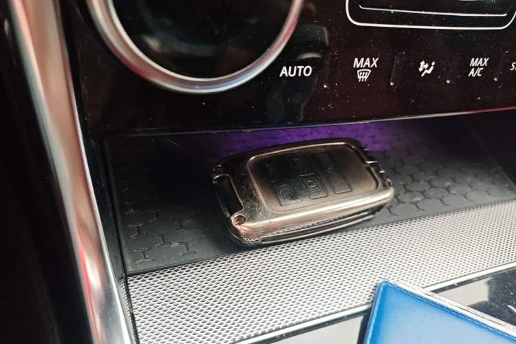 Used Jaguar XEL 2020 2.0T 200 PS R-DYNAMIC S Advanced Sport Edition Vehicle Key