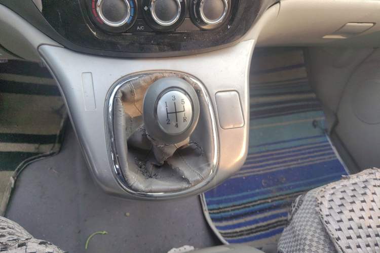 Used FORTHING Lingzhi 2016 M5 2.0L 7-seat Long-wheelbase Standard Model