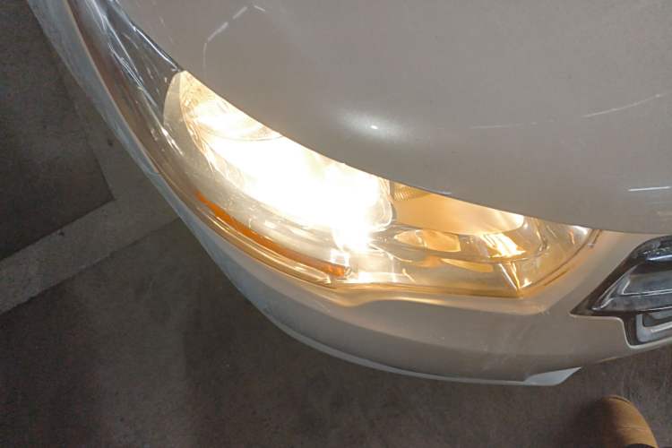 Used Citroen C4L 2013 1.6 THP Automatic Impression Edition Right Front Headlight