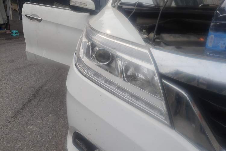 Used Honda Crider 2015 1.8L automatic comfort version Right Front Headlight