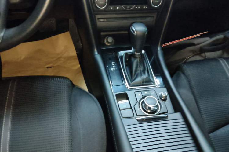 Used Mazda Mazda 3 Axela 2017 Sedan 1.5L Automatic Luxury Model Emission Standard China V
