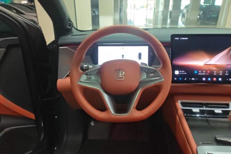Used BYD Tang L 2025 DM 175KM Drone Player Edition Steering Wheel