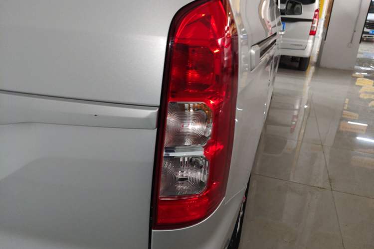 Used Wuling Hongguang V 2022 1.5L Enjoy Edition Hydraulic Power Steering LAR
