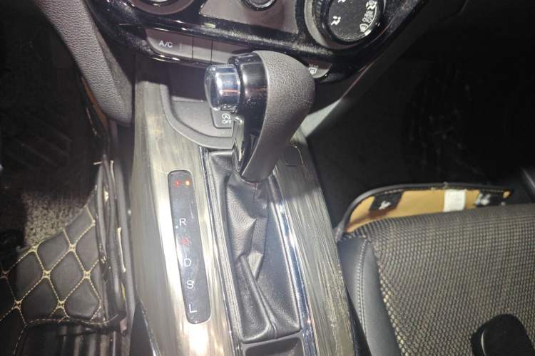 Used Honda XR-V 2017 1.8L EXi CVT Comfort Version Gear Lever