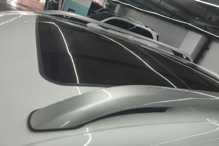 Used Jeep Cherokee 2020 2.0L Two-Wheel Drive Classic Sports Edition Roof