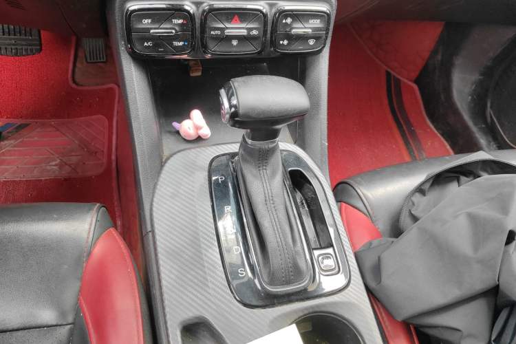 Used GAC Trumpchi GS3 2021 POWER 270T Automatic Luxury Edition Gear Lever