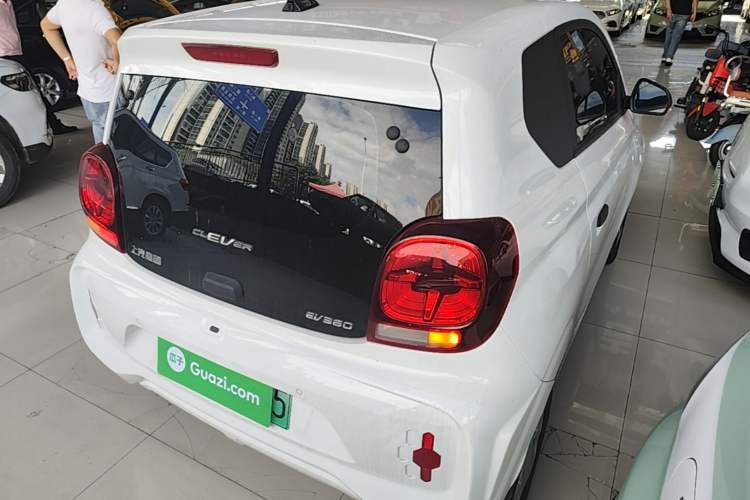 Used Roewe Clever 2021 302 km New Four-Seater Super-Efficient Version
