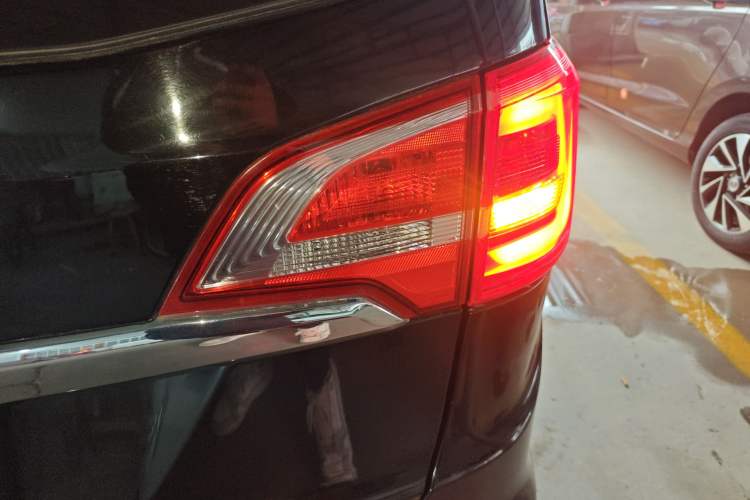 Used Baojun 730 2016 1.5T Manual Comfort Version 7 Seats