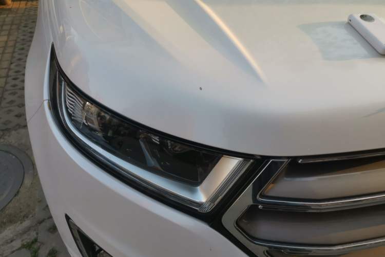 Used Ford Edge 2017 EcoBoost 245 Four-Wheel-Drive Flagship 7-Seater Right Front Headlight