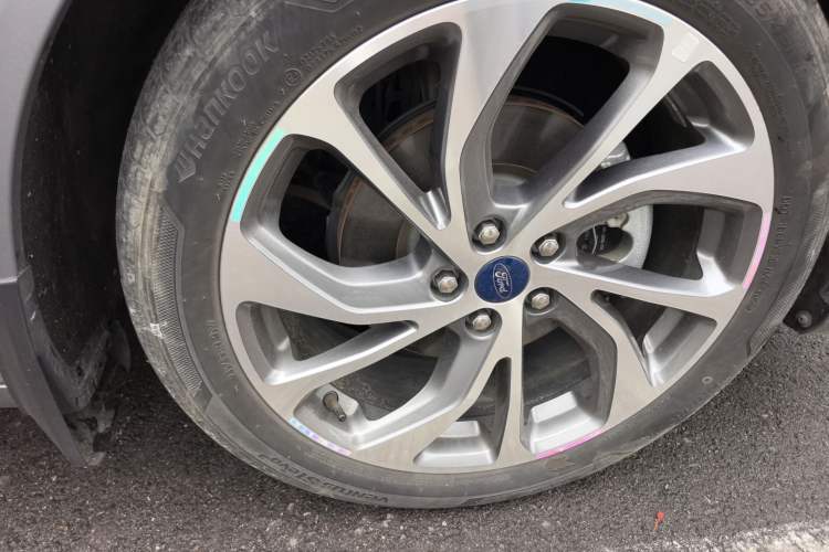 Used Ford Mondeo 2022 EcoBoost 245 Ultimate Model Right Front Wheel Hub