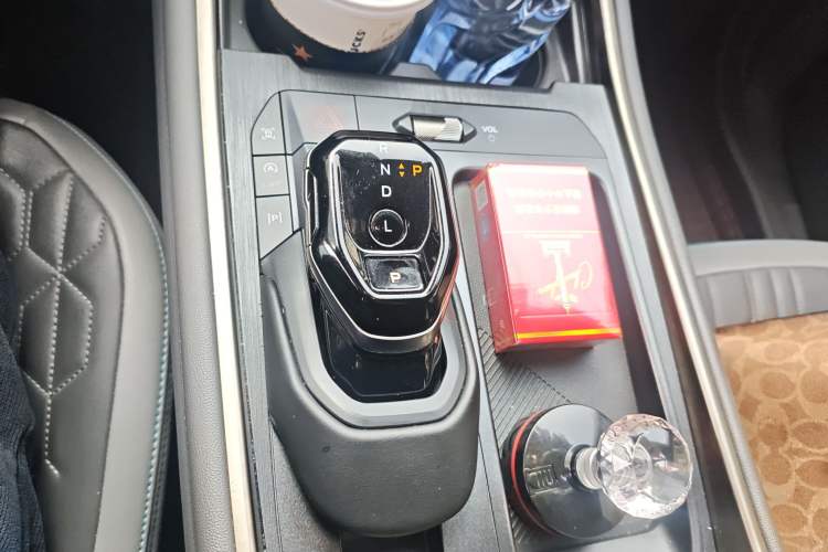 Used Ford Edge 2023 Ford Explorer L 2.0T EcoBoost Two-Wheel Drive 7-Seater Luxury Model Gear Lever