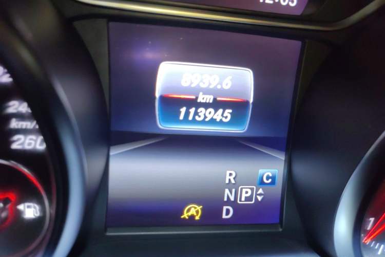 Used Mercedes-Benz GLA 2018 GLA 200 Sport Edition Odometer Close Up