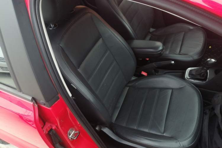 Used Volkswagen Polo 2014 1.6L Automatic Luxury Edition
