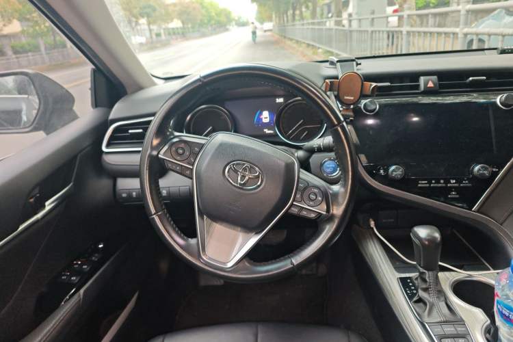 Used Toyota Camry 2019 2.5G Luxury Edition China VI Standard Steering Wheel