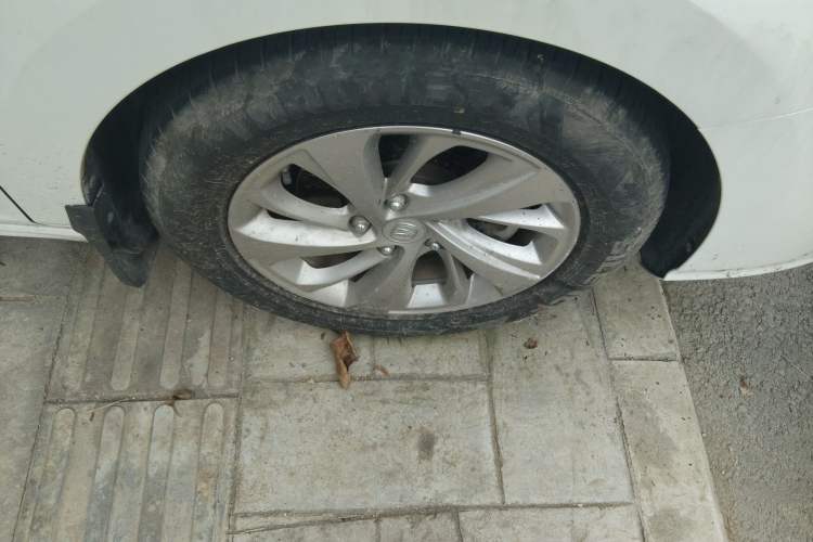 Used CHANGAN Raeton CC 2018 1.5T Manual Elegant Starry Edition China V Standard
