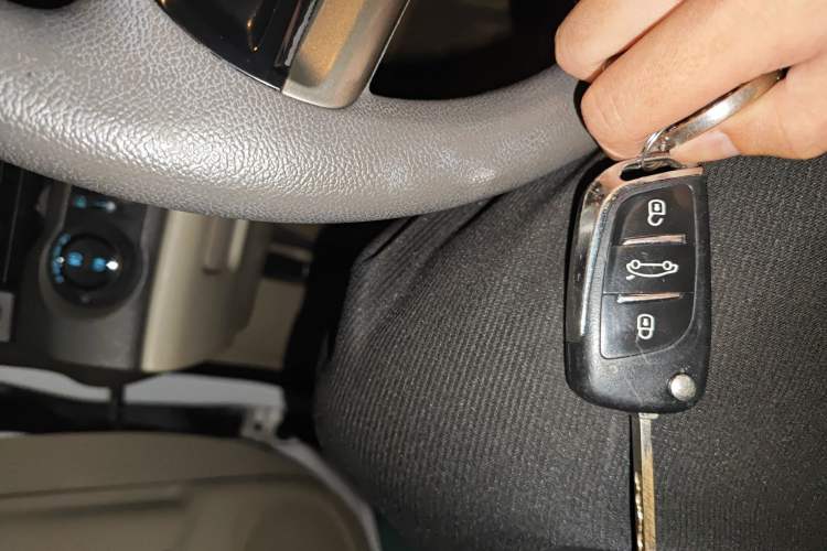 Used Chevrolet Malibu 2014 2.0L Automatic Comfort Edition Vehicle Key