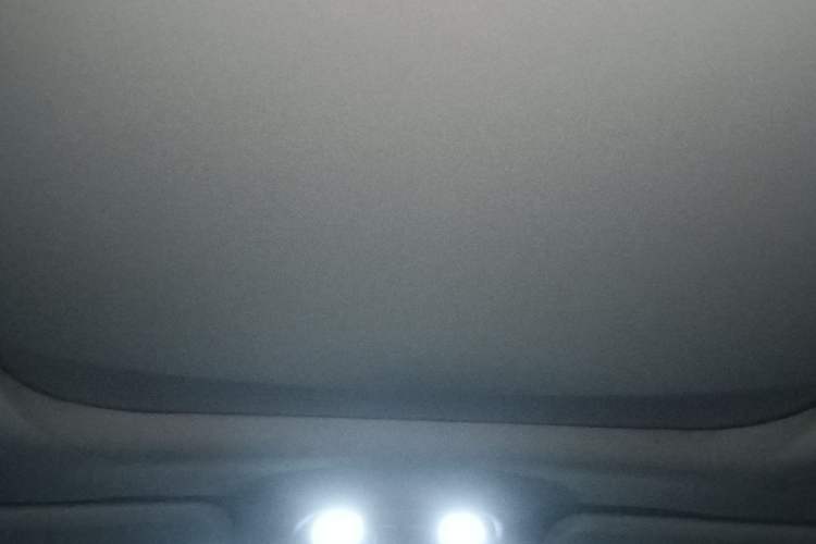 Used SOL X8 2021 300T DCT Leading Smart Connectivity Version 7 Seats