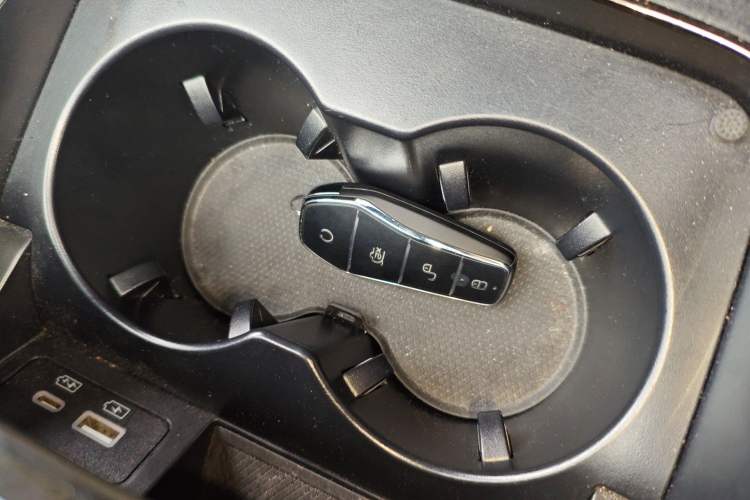 Used BYD Han 2022 DM-i 121KM Prestige Model Interior 1