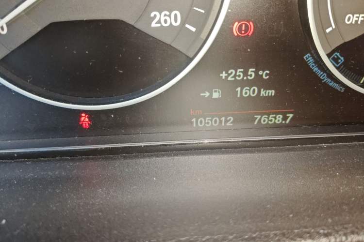 Used BMW 3 Series 2018 320Li Fashion Model Odometer Close Up