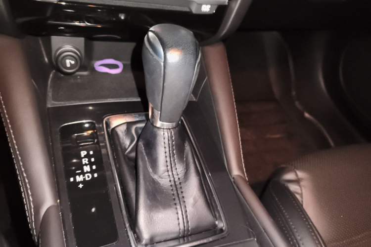 Used Mazda Atenza 2017 2.0L Blue Sky Luxury Edition
