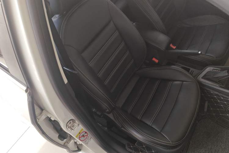 Used Volkswagen Gran Lavida 2015 1.6L Automatic Fashion Edition
