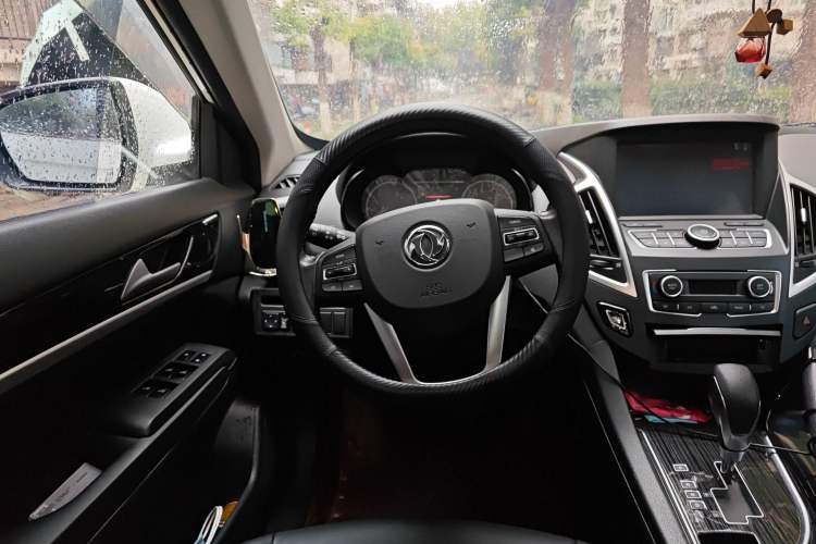 Used Dongfeng Aeolus AX7 2016 2.0L Automatic Zhiyi Trim