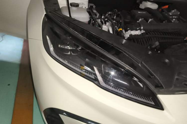 Used BYD Seal 06 New Energy 2024 DM-i 120KM Prestige Model Right Front Headlight