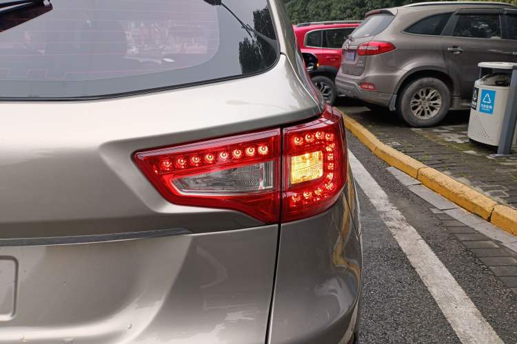 Used Changan CS75 2016 2.0L Manual Luxury Version China V Standard
