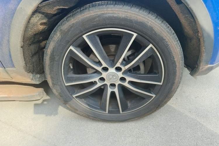Used JMC Yusheng S330 2016 1.5L GTDi Automatic Two-Wheel Drive Flagship Edition Right Front Wheel Hub