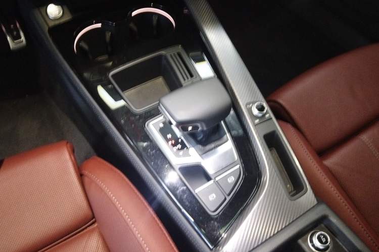 Used Audi A4L 2023 40 TFSI quattro Luxury Dynamic Edition Gear Lever