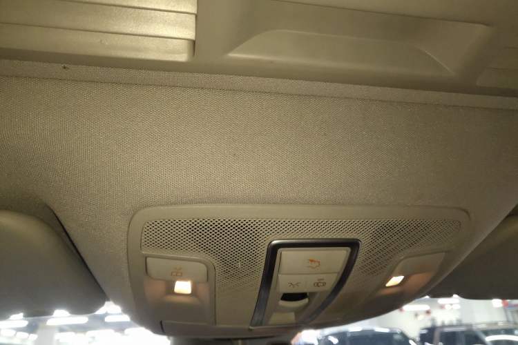 Used Mercedes-Benz M-Class 2014 ML 320 4MATIC Headliner