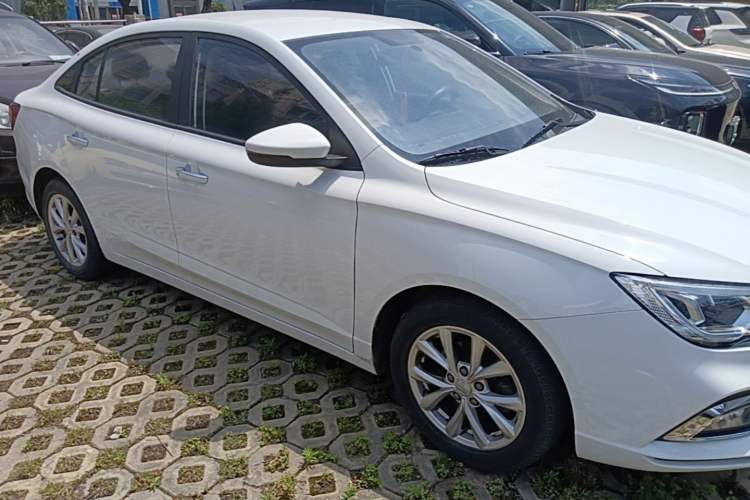 Used Roewe i5 2020 1.5L Manual 4G Connect Luxury Edition