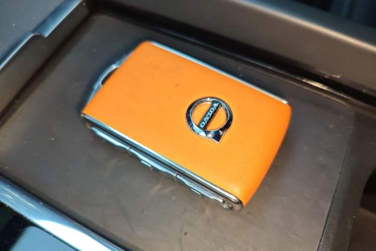 Used Volvo XC60 New Energy 2022 T8 Plug-in Hybrid All-Wheel Drive Zhiyuan Sport Edition