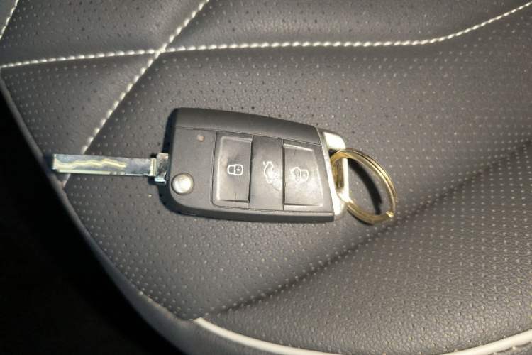 Used Volkswagen Tiguan L 2022 330TSI Automatic Two-Wheel Drive Smart Edition
