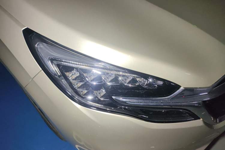 Used Buick GL8 2022 ES Landtrek 653T Comfort Edition